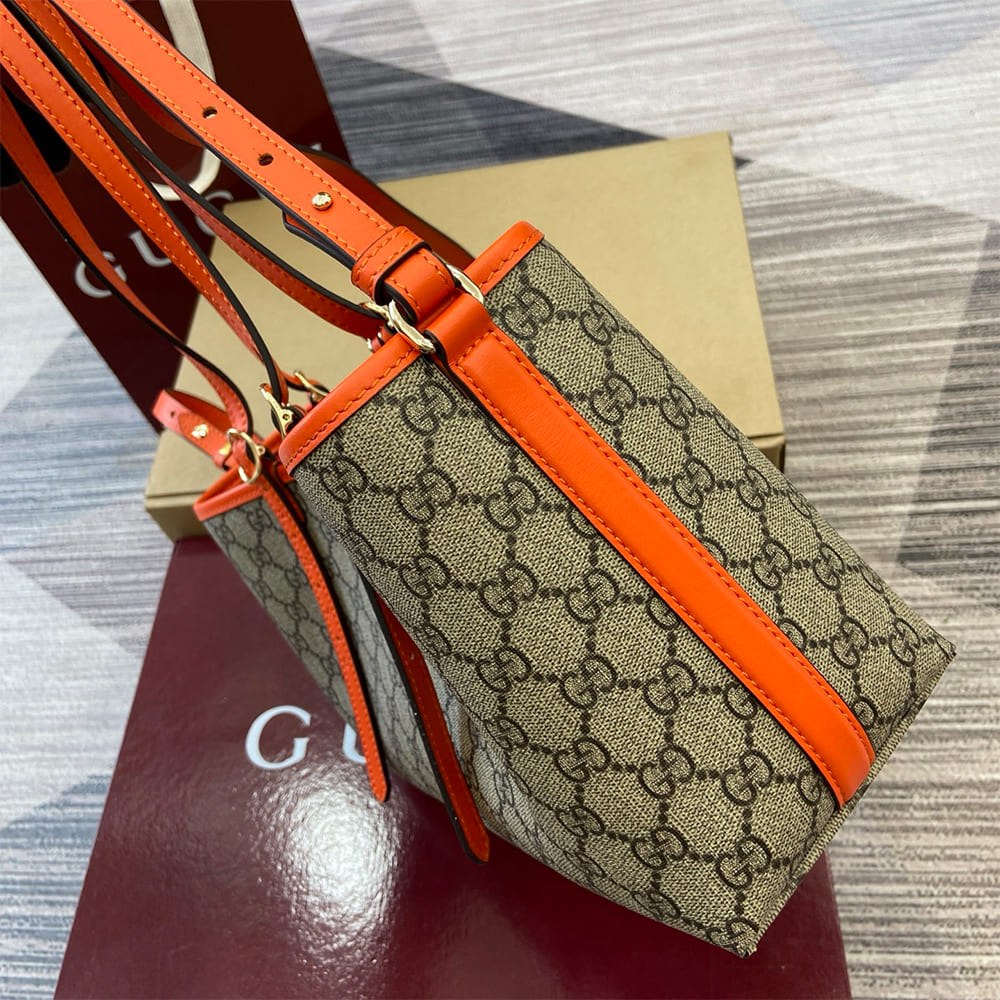 GG Emblem medium tote bag