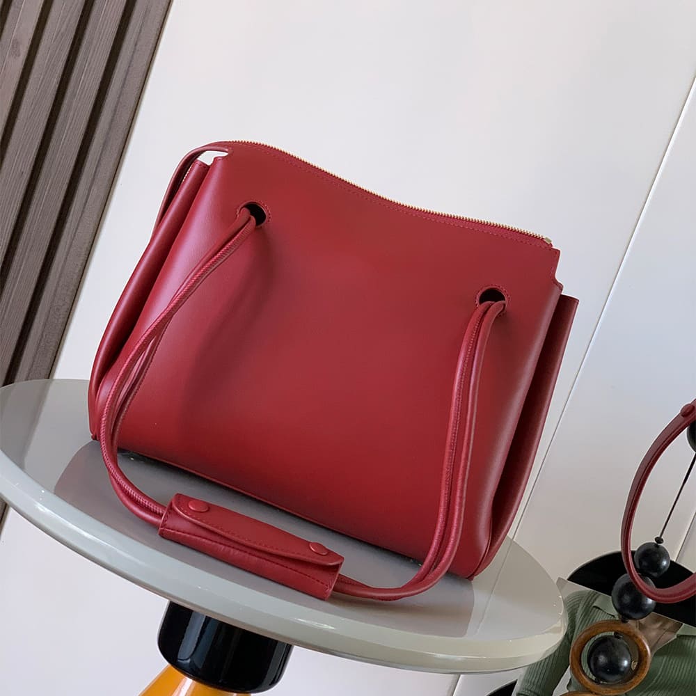 Loewe Medium Madrid bagin supple calfskin(HIGH-END GRADE)