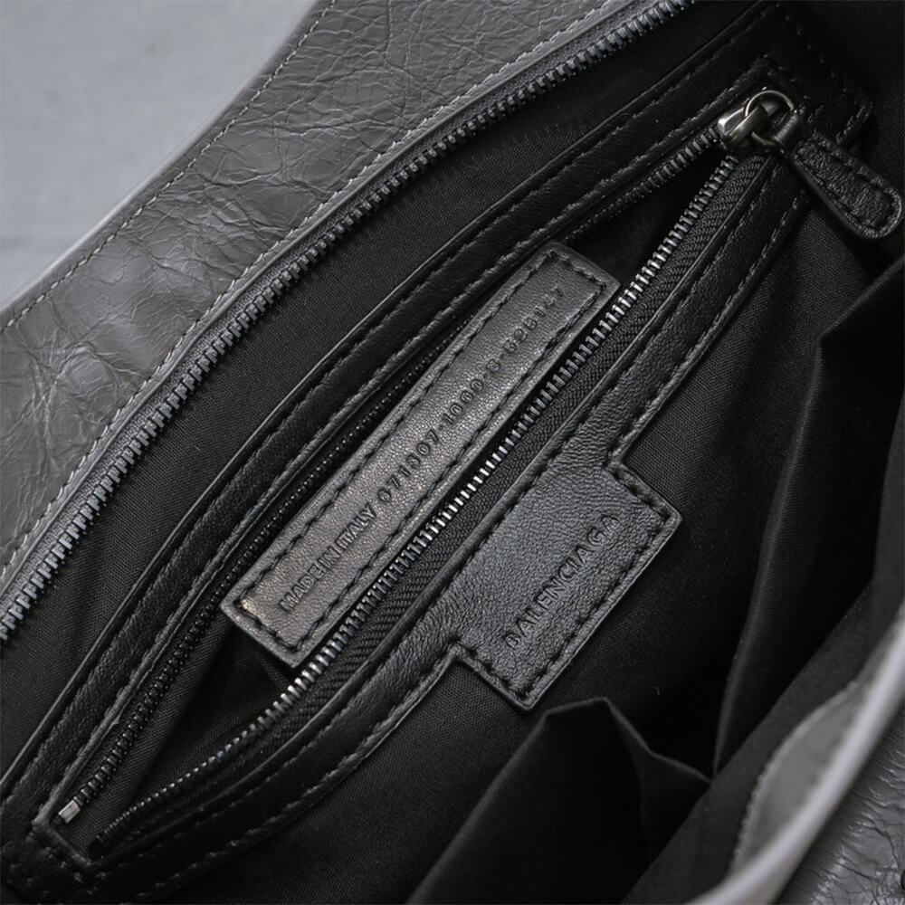 Balenciaga Women s Le City Bag Medium(HIGH-END GRADE)