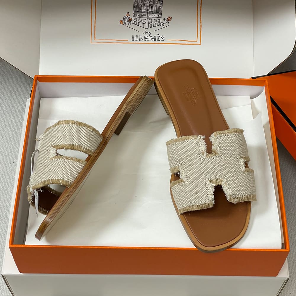 HERMES Oran sandal