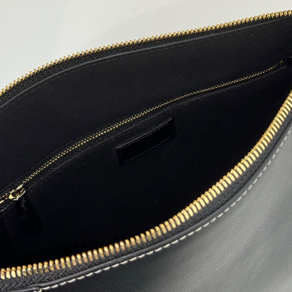 GG Emblem medium shoulder bag